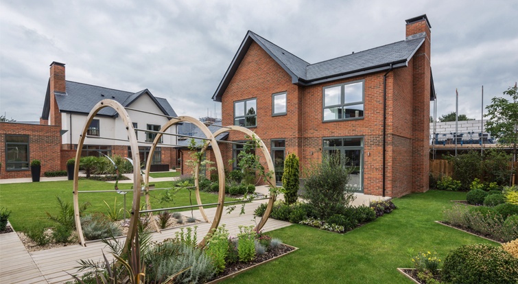 spanish roofing slate on Upper Longcross UK