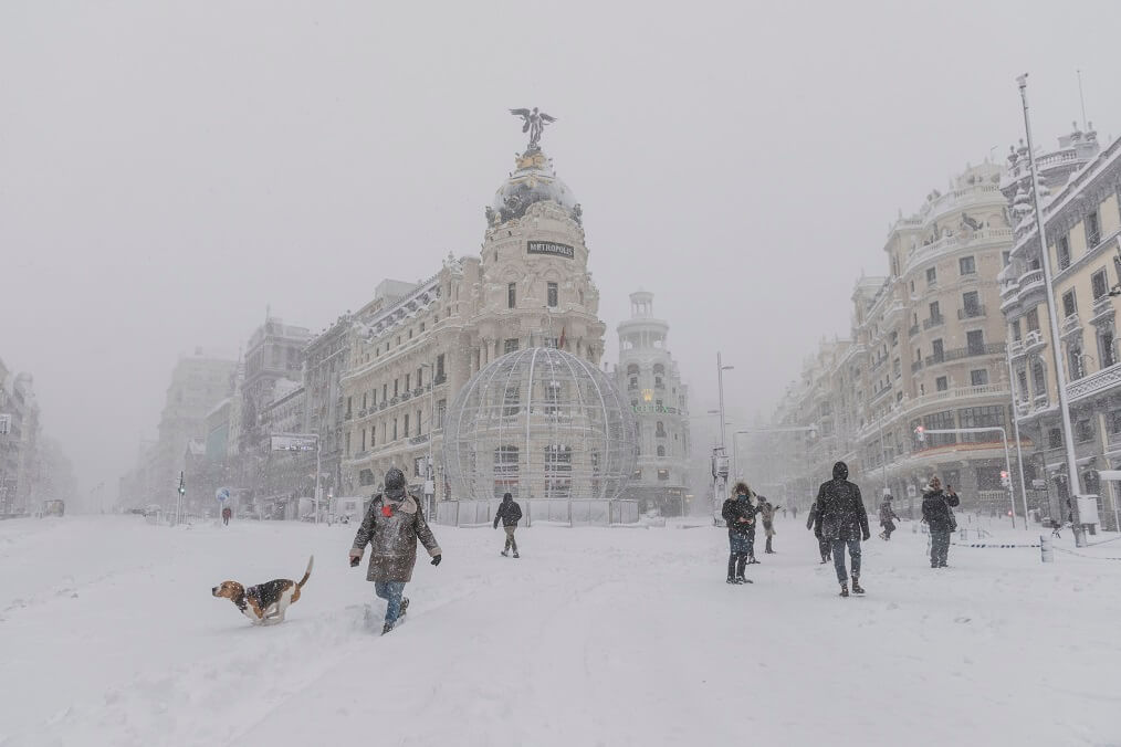 Edificio Metrópolis con nieve