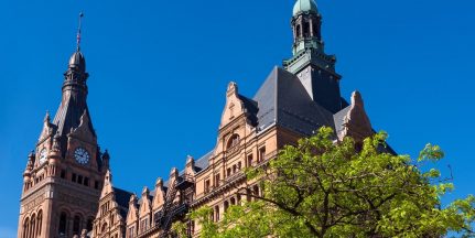 milwaukee-city hall